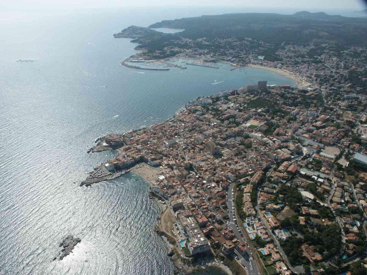 Front Mar - * L' Escala