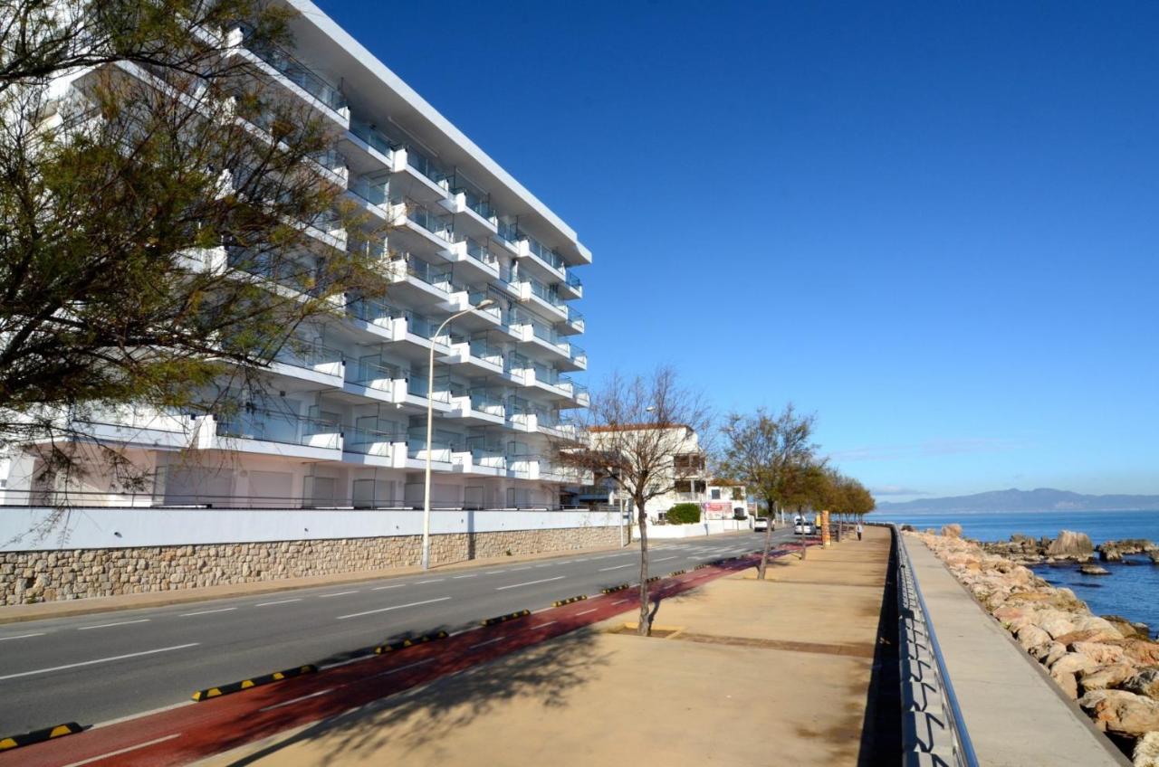 Front Mar - * L' Escala